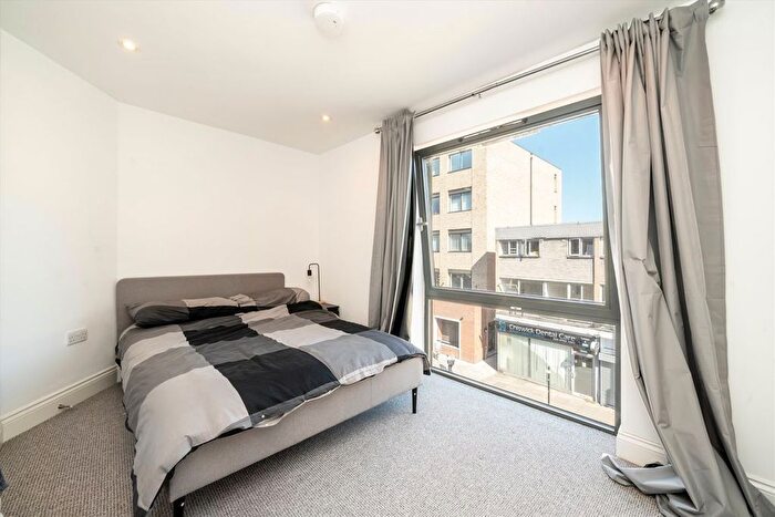 2 Bedroom Flat To Rent In Acton Lane, Chiswick, W4
