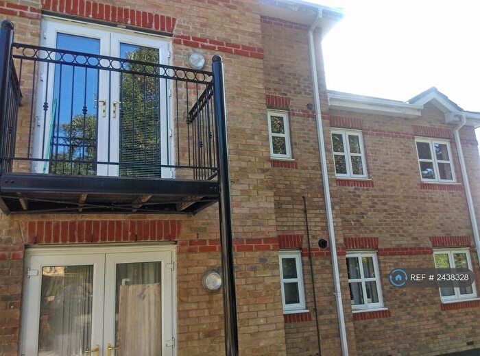 2 Bedroom Flat To Rent In Winchester Road, Southampton, SO16