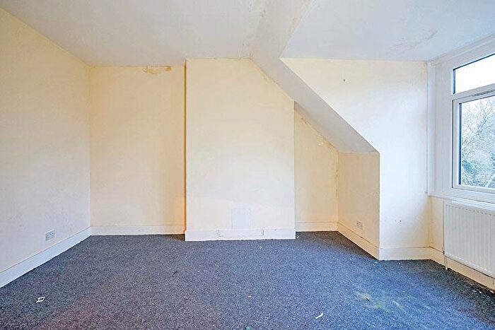 1 Bedroom Flat For Sale In Chatsworth Road, Brondesbury, NW2