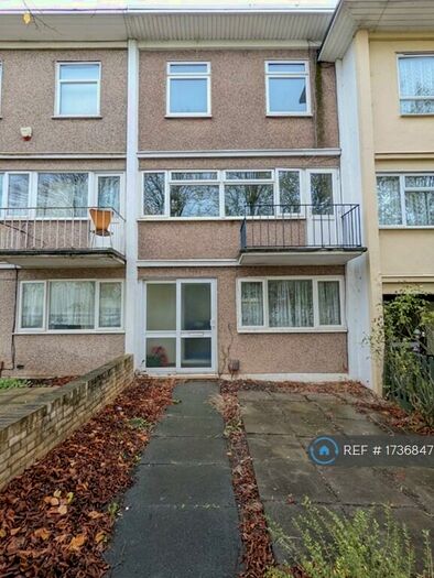 4 Bedroom Terraced House To Rent In Long Riding, Basildon, SS14