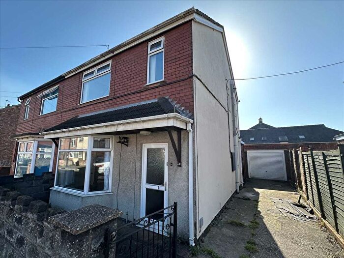 3 Bedroom Semi Detached House For Sale In Fox Street, Scunthorpe, DN15