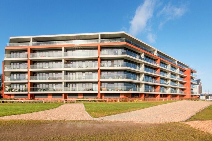 2 Bedroom Flat To Rent In Racecourse Road, Newbury, RG14