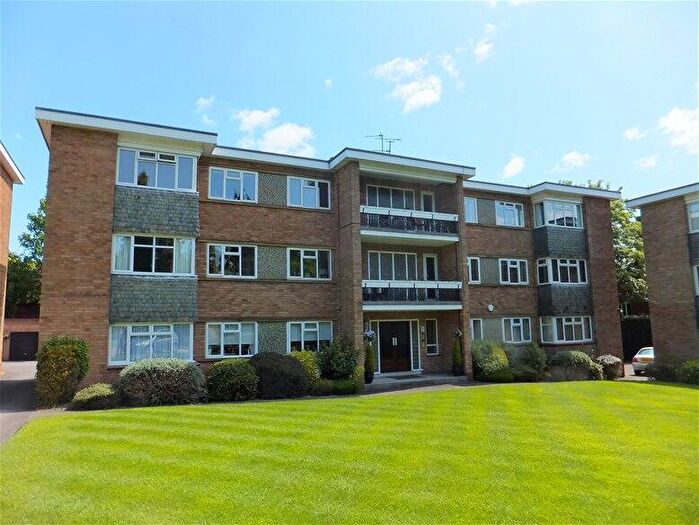 2 Bedroom Flat To Rent In Four Oaks Road, Four Oaks, Sutton Coldfield, B74