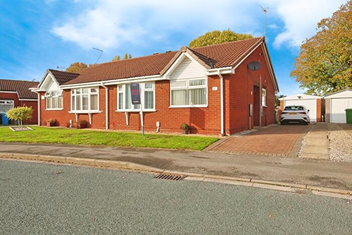 2 Bedroom Semi-Detached Bungalow For Sale In Nunburnholme Park, Hull, East Riding Of Yorkshire, HU5