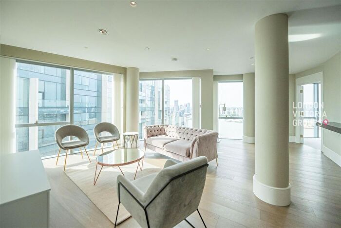 2 Bedroom Flat To Rent In Cutter Lane, London, SE10