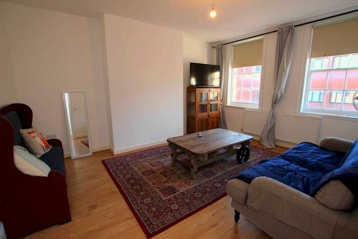 2 Bedroom Flat To Rent In Castle Street, Reading, RG1
