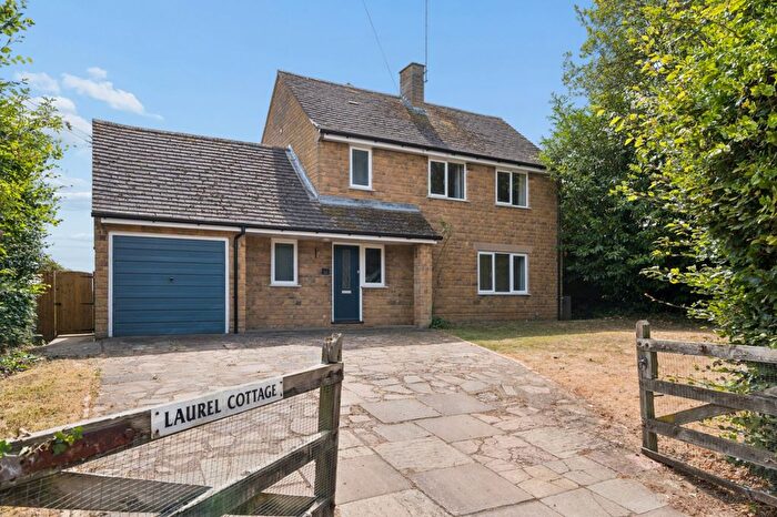 3 Bedroom Detached House For Sale In North Newington, Banbury, Oxfordshire, OX15
