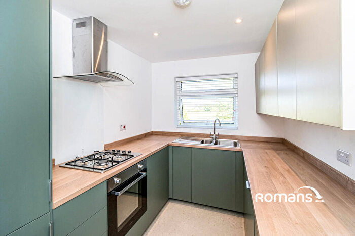 2 Bedroom Flat To Rent In Orchard Close, Colden Common, Winchester, SO21