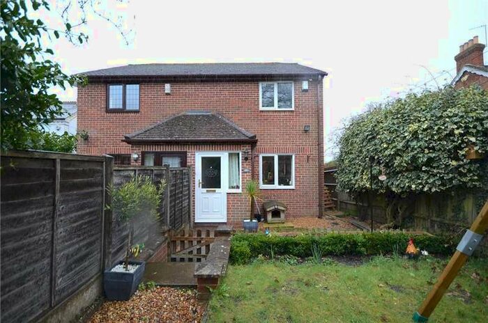 2 Bedroom Semi-Detached House To Rent In Guildford Road, GU12