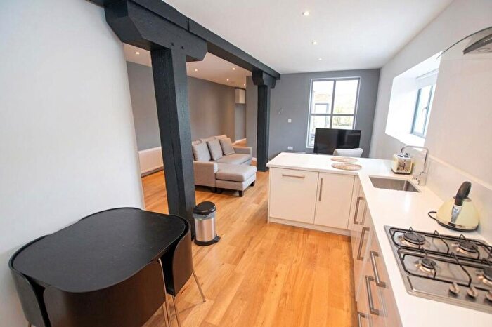 2 Bedroom Flat To Rent In Simmonds Street, Reading, RG1