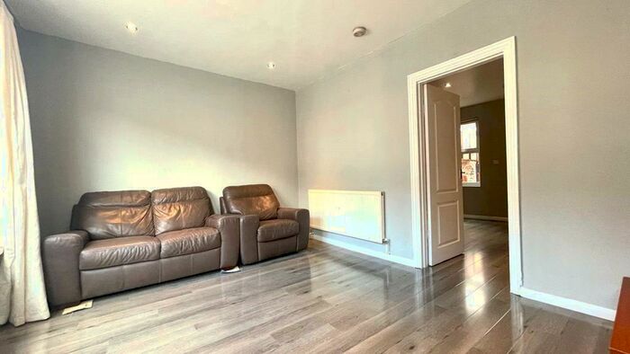 1 Bedroom Apartment To Rent In Norfolk Road, Reading, Berkshire, RG30