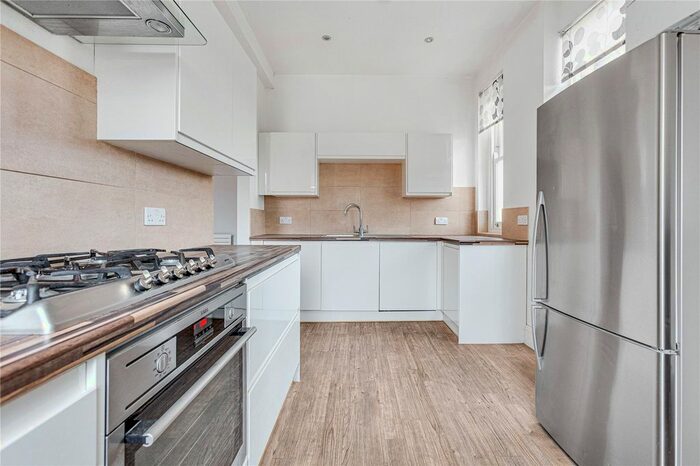 3 Bedroom Flat To Rent In Sheengate Mansions, Upper Richmond Road West, East Sheen, London, SW14
