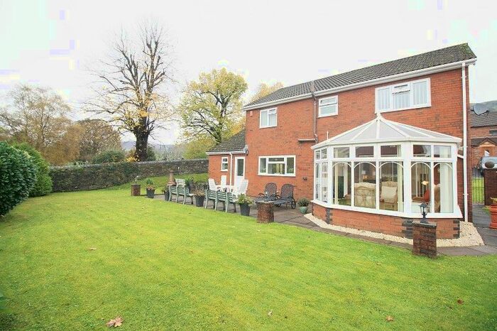 4 Bedroom Detached House For Sale In Bronheulwen, Porth, Rhondda, Cynon, Taff. CF39
