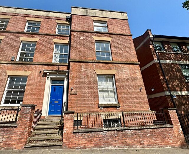 8 Bedroom Town House To Rent In Mansfield Road, City Centre, NG1