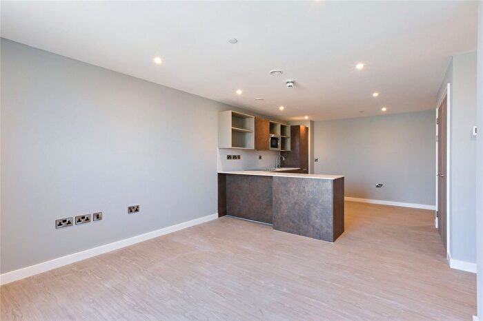 1 Bedroom Flat To Rent In Spinners Yard, Spinners Lane, LS7