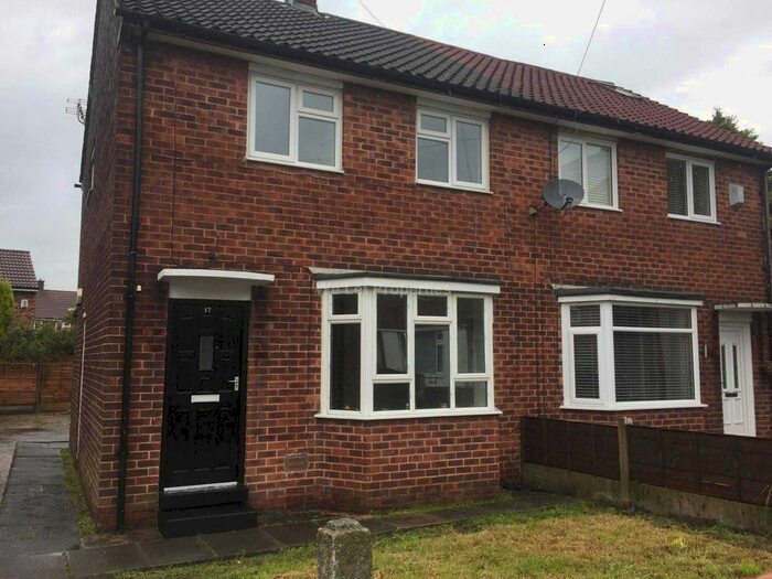 3 Bedroom Property To Rent In Glendale, Swinton, M27
