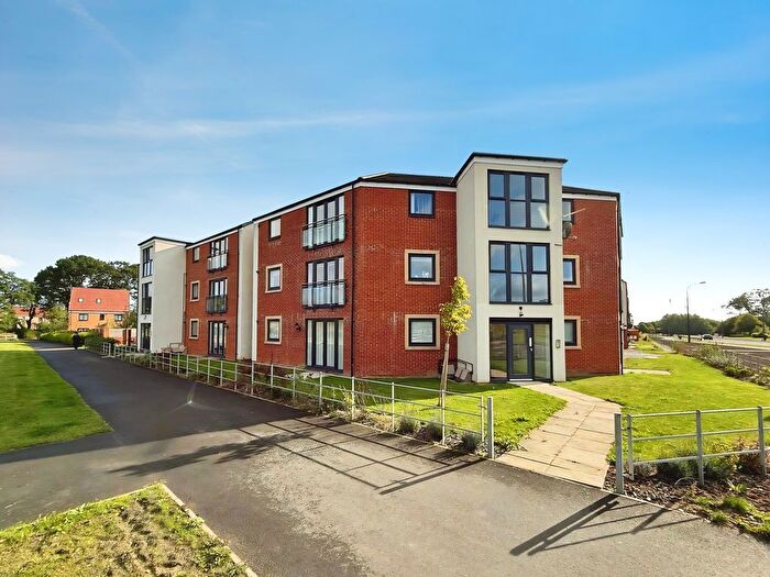 2 Bedroom Flat For Sale In Willowbay Drive, Newcastle Upon Tyne, NE13