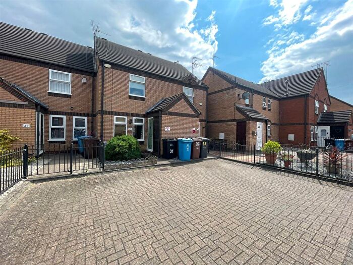 2 Bedroom Property To Rent In The Mews, Coltman Street, Hull, HU3