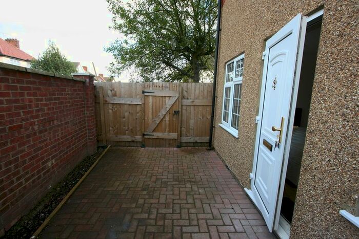 1 Bedroom Flat To Rent In Bovingdon Avenue, Wembley, HA9