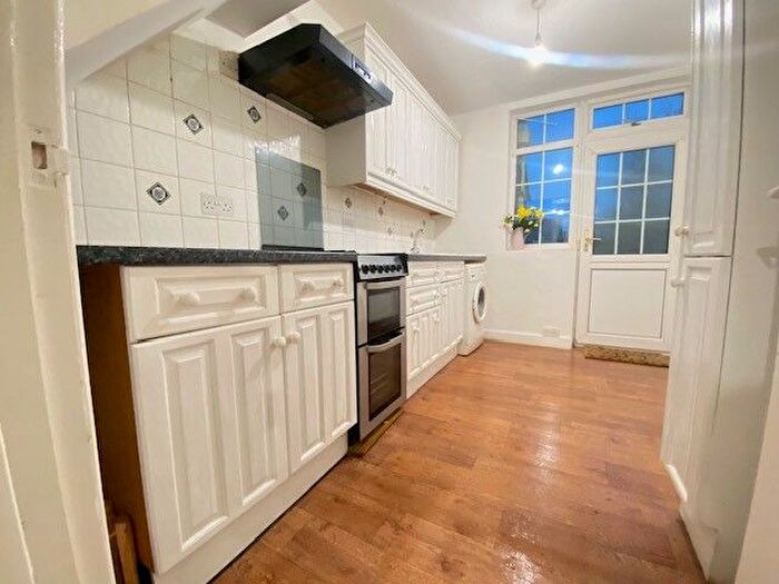 3 Bedroom Property To Rent In Hart Lane, Luton, LU2