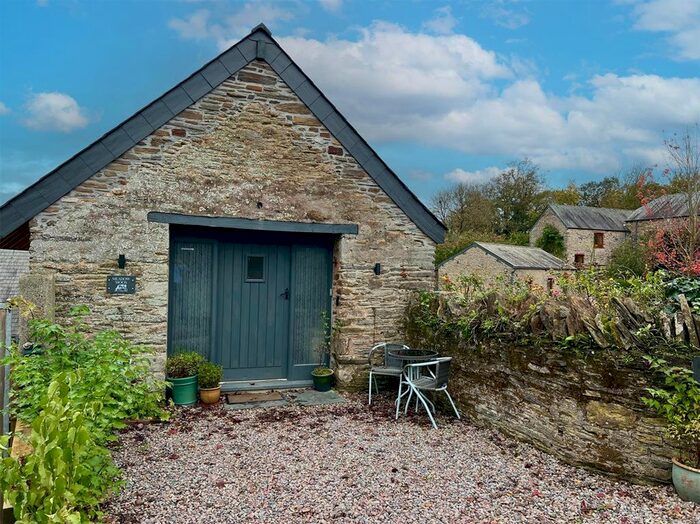 1 Bedroom Mews To Rent In Spriddlestone, Plymouth, PL9