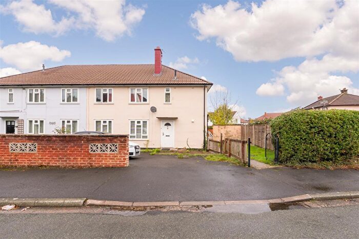 2 Bedroom Flat For Sale In Dangerfield Avenue, BS13