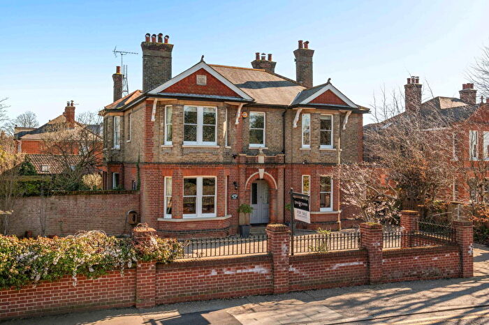 4 Bedroom Detached House For Sale In Springfield Road, Chelmsford, CM2