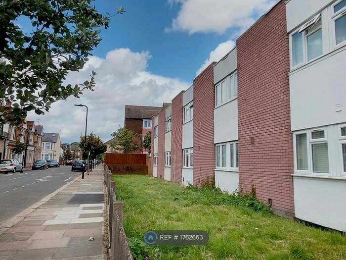 2 Bedroom Terraced House To Rent In Darwin Road, London, W5