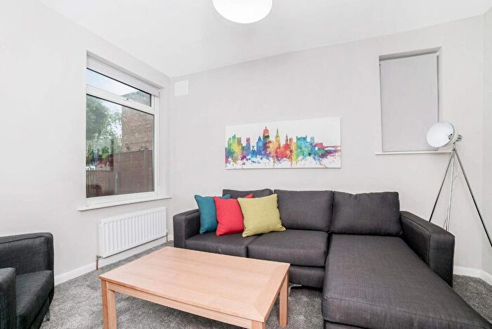 5 Bedroom Terraced House To Rent In Queens Road, Beeston, Nottingham, Nottinghamshire, NG9