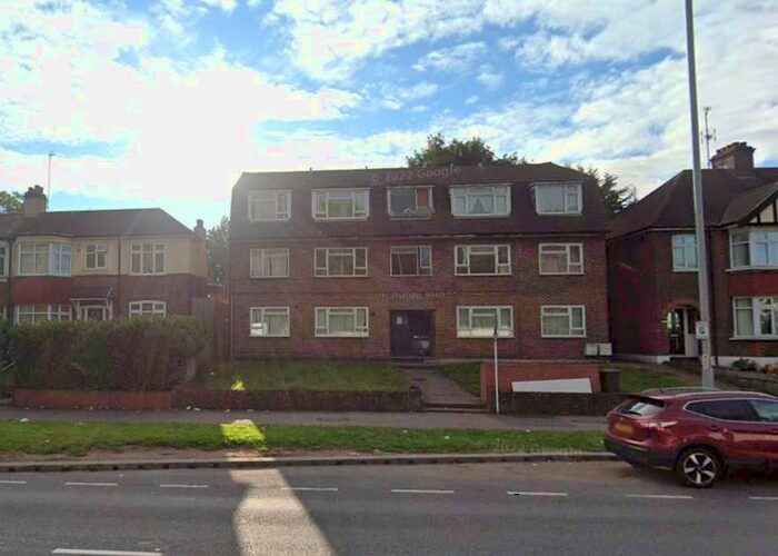 2 Bedroom Flat To Rent In Telford Road, London, N11