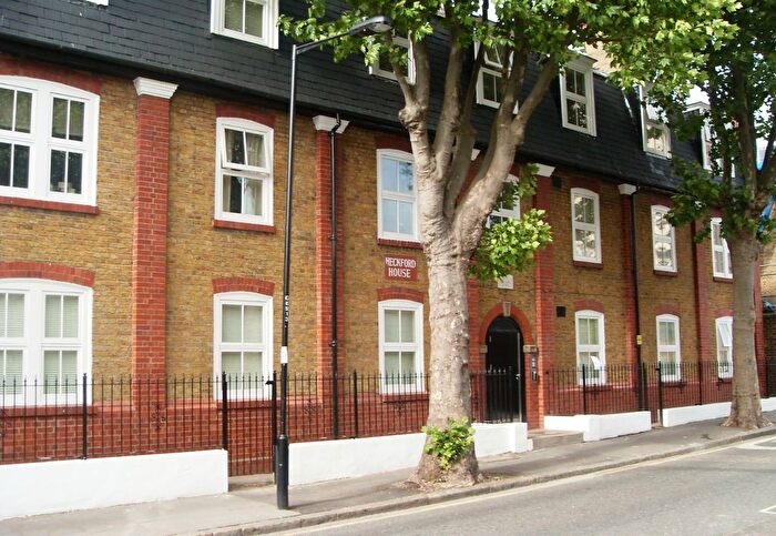 4 Bedroom Flat To Rent In Grundy Street, London, E14