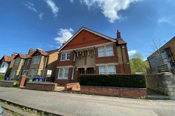 6 Bedroom Semi-Detached House To Rent In Windmill Road, Headington, Oxford, OX3