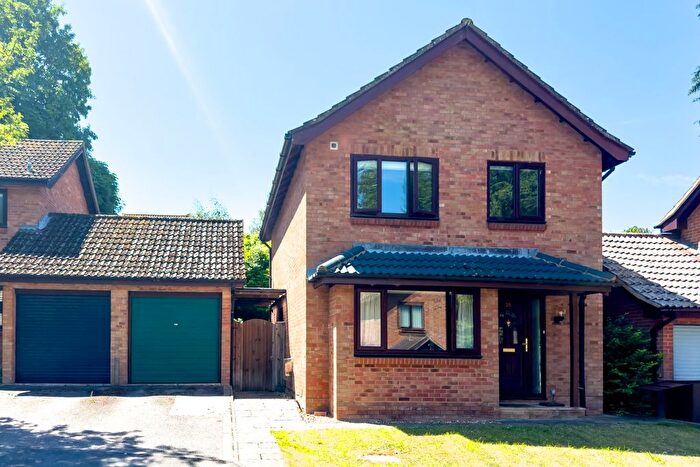 3 Bedroom Detached House For Sale In Beech Road, Alresford, SO24