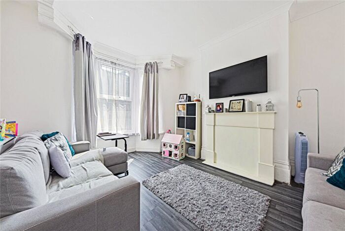 2 Bedroom Flat For Sale In High Road Leyton, Stratford, London, E15