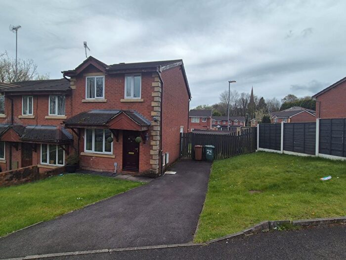 3 Bedroom Semi-Detached House To Rent In Margroy Close, Rochdale, OL12