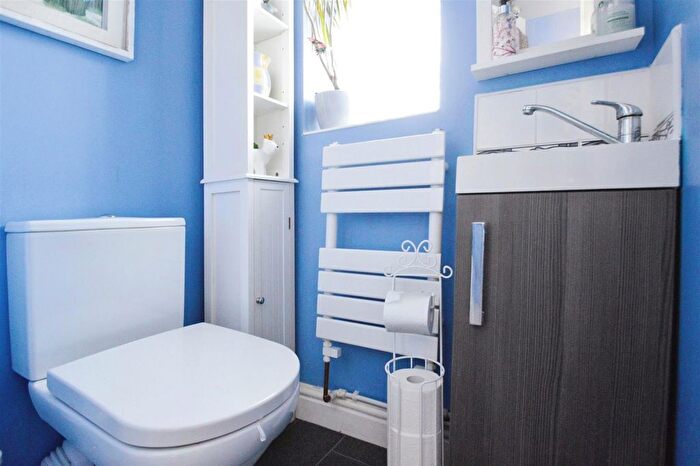 3 Bedroom End Of Terrace House For Sale In Mortimer Avenue, Anlaby, Hull, HU10