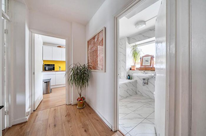 Studio For Sale In Bissextile House, Bliss Crescent, London, SE13