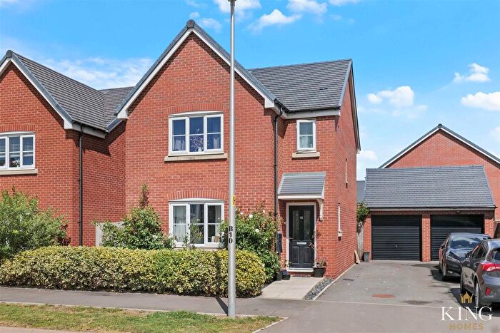 3 Bedroom Detached House For Sale In Chestnut Avenue, Meon Vale, Stratford-Upon-Avon, CV37