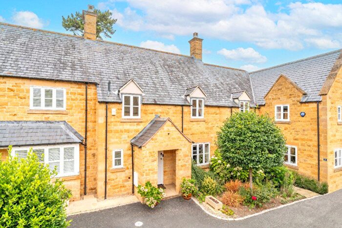 3 Bedroom Terraced House For Sale In Croft Gardens, Broadway, Worcestershire, WR12