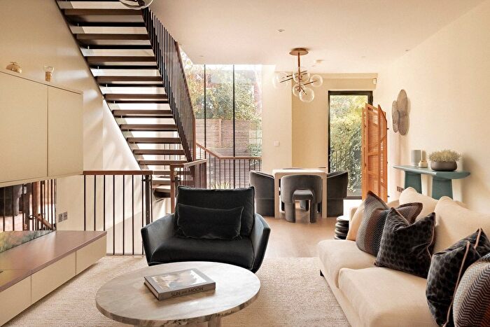 4 Bedroom Terraced House For Sale In St Luke's Street, Chelsea, SW3