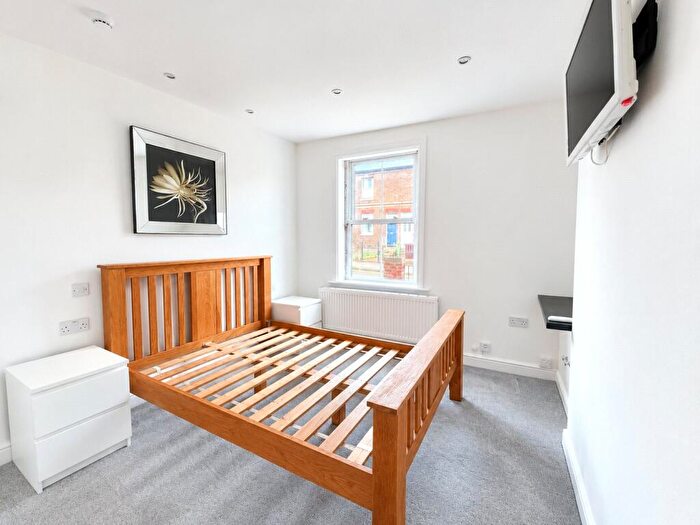 2 Bedroom Apartment To Rent In Southampton Street, Reading, Berkshire, RG1