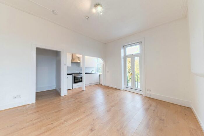 Studio To Rent In Parsifal Road, West Hampstead, NW6