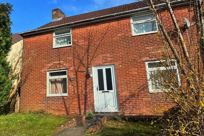 3 Bedroom Semi-Detached House To Rent In Stanmore, SO22