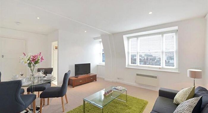 2 Bedroom Flat To Rent In Hill Street, Mayfair, London, W1J
