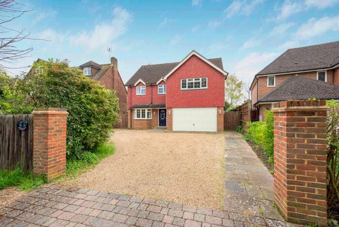 6 Bedroom Detached House To Rent In Walton On Thames, Surrey, KT12
