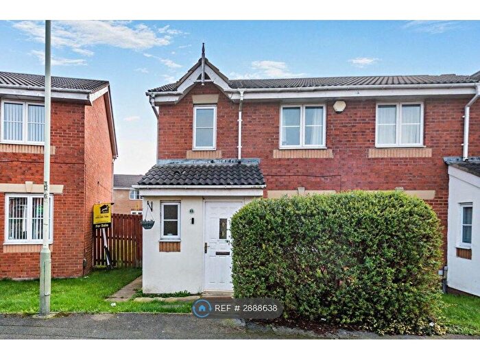 3 Bedroom Semi-Detached House To Rent In Blackmoor Close, Darlington, DL1