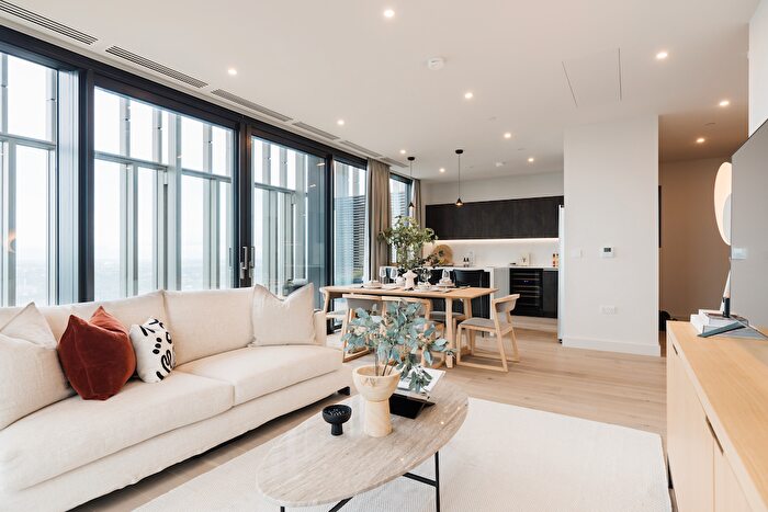 2 Bedroom Flat To Rent In Broad Street, Birmingham, B15