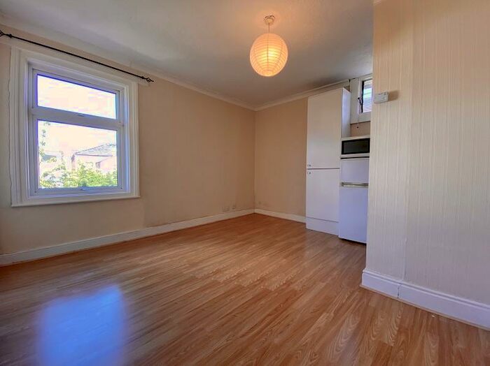 1 Bedroom Flat To Rent In Victoria Street, Southport, Merseyside., PR9