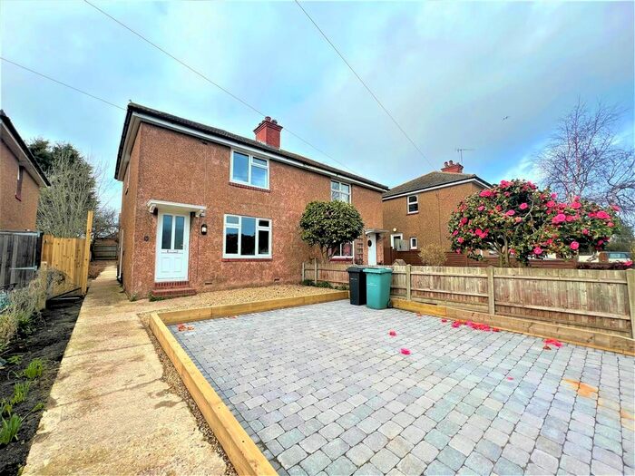 3 Bedroom Semi-Detached House To Rent In Buxton Drive, Bexhill-On-Sea, TN39