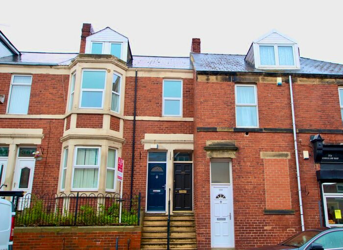 4 Bedroom Maisonette To Rent In Sunderland Road, Gateshead, NE8